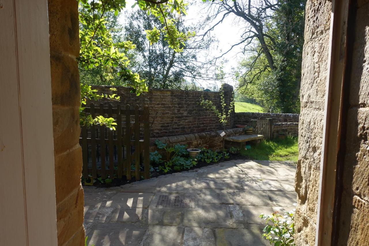 Shed End, In 18Th Century Lothersdale Mill Bd20 8En Esterno foto